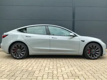 TESLA MODEL 3 EV DUAL PERFORMANCE AWD  82 KWH PANO
