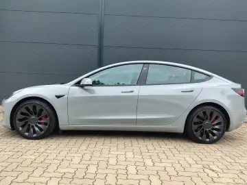 TESLA MODEL 3 EV DUAL PERFORMANCE AWD  82 KWH PANO