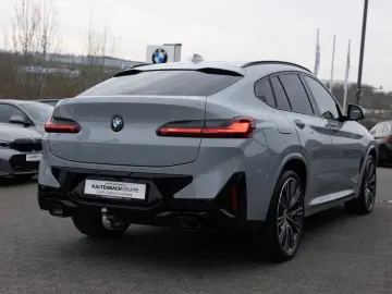 BMW X4 xDrive 30d M-Sport FACEL. PANO AHK HUD 360