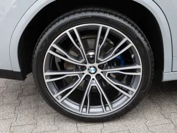 BMW X4 xDrive 30d M-Sport FACEL. PANO AHK HUD 360