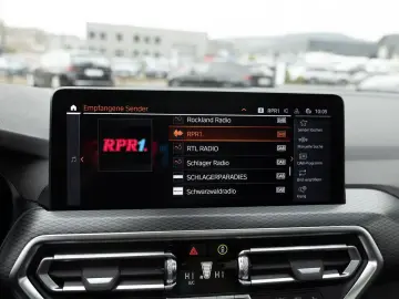 BMW X4 xDrive 30d M-Sport FACEL. PANO AHK HUD 360