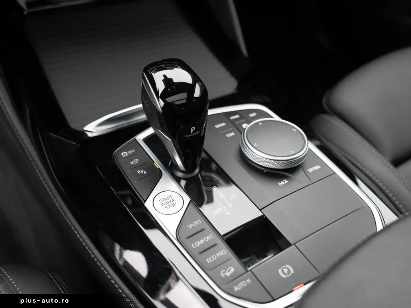 BMW X4 xDrive 30d M-Sport FACEL. PANO AHK HUD 360