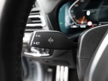 BMW X4 xDrive 30d M-Sport FACEL. PANO AHK HUD 360