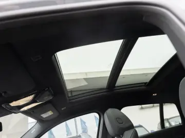 BMW X4 xDrive 30d M-Sport FACEL. PANO AHK HUD 360