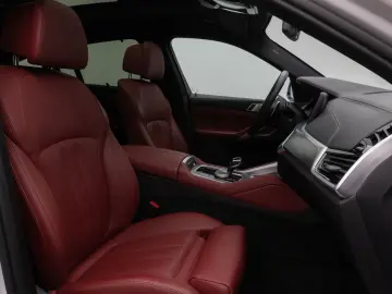 BMW X6 xD40d M Sport Panorama 360 Laser HUD DisplKey