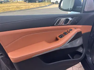 BMW X5 45e xLine Laser AHK Pano Bowers & Wilkins