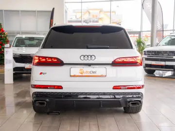 Audi Q7 3.0TDI Quattro Tiptronic  S-Line  - 7 Locuri