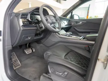 Audi Q7 3.0TDI Quattro Tiptronic  S-Line  - 7 Locuri