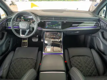 Audi Q7 3.0TDI Quattro Tiptronic  S-Line  - 7 Locuri