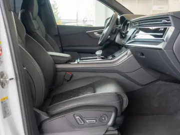 Audi Q7 3.0TDI Quattro Tiptronic  S-Line  - 7 Locuri