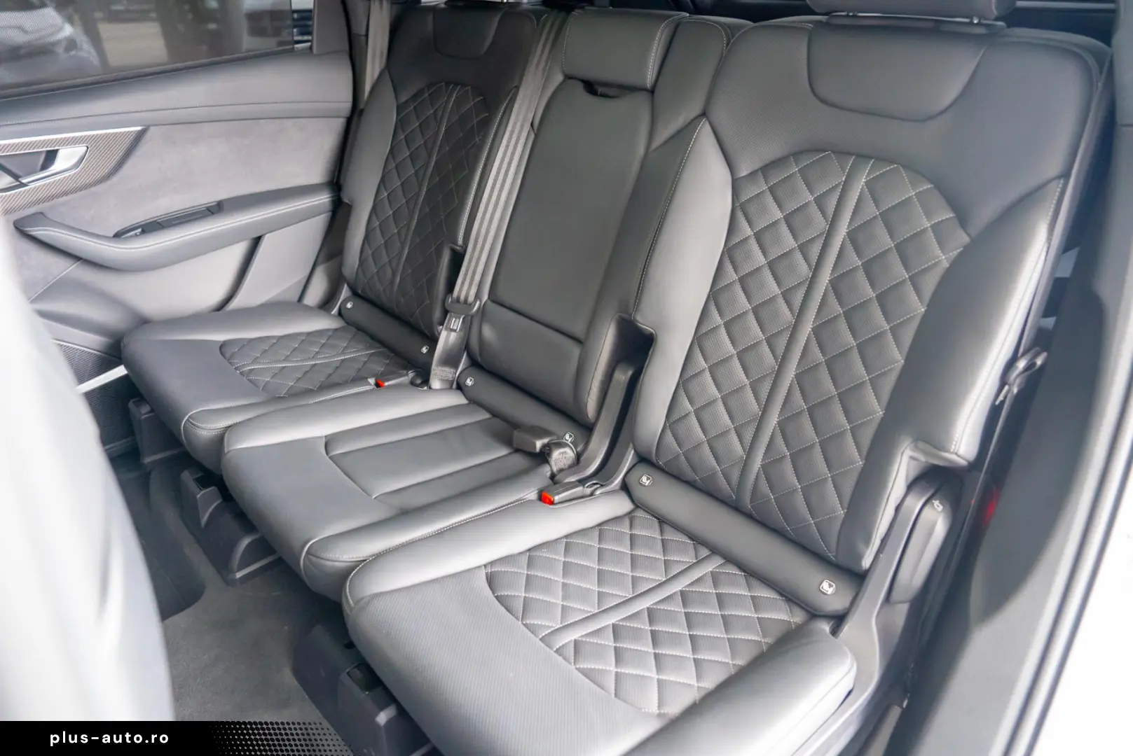 Audi Q7 3.0TDI Quattro Tiptronic  S-Line  - 7 Locuri