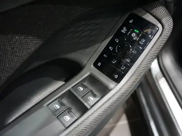 AUDI A5 Limousine TFSI S-line Matrix ACC AHKSitze Mem