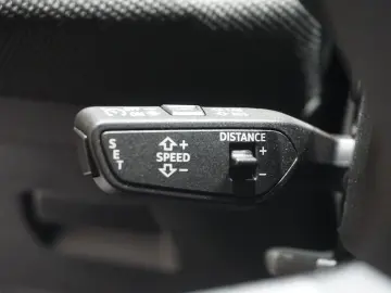 AUDI A5 Limousine TFSI S-line Matrix ACC AHKSitze Mem