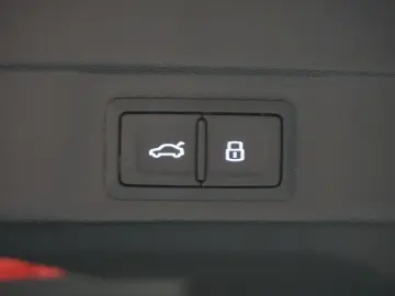 AUDI A5 Limousine TFSI S-line Matrix ACC AHKSitze Mem