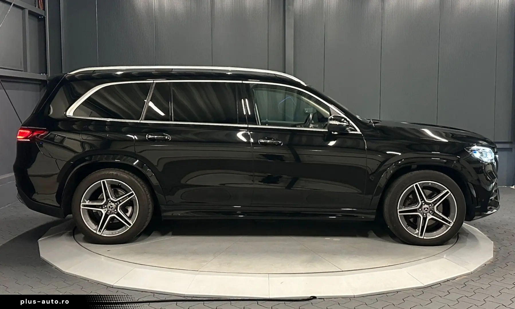 MERCEDES-BENZ GLS 350 d 4Matic AMG 21Zoll Glasdach HIFI HUD