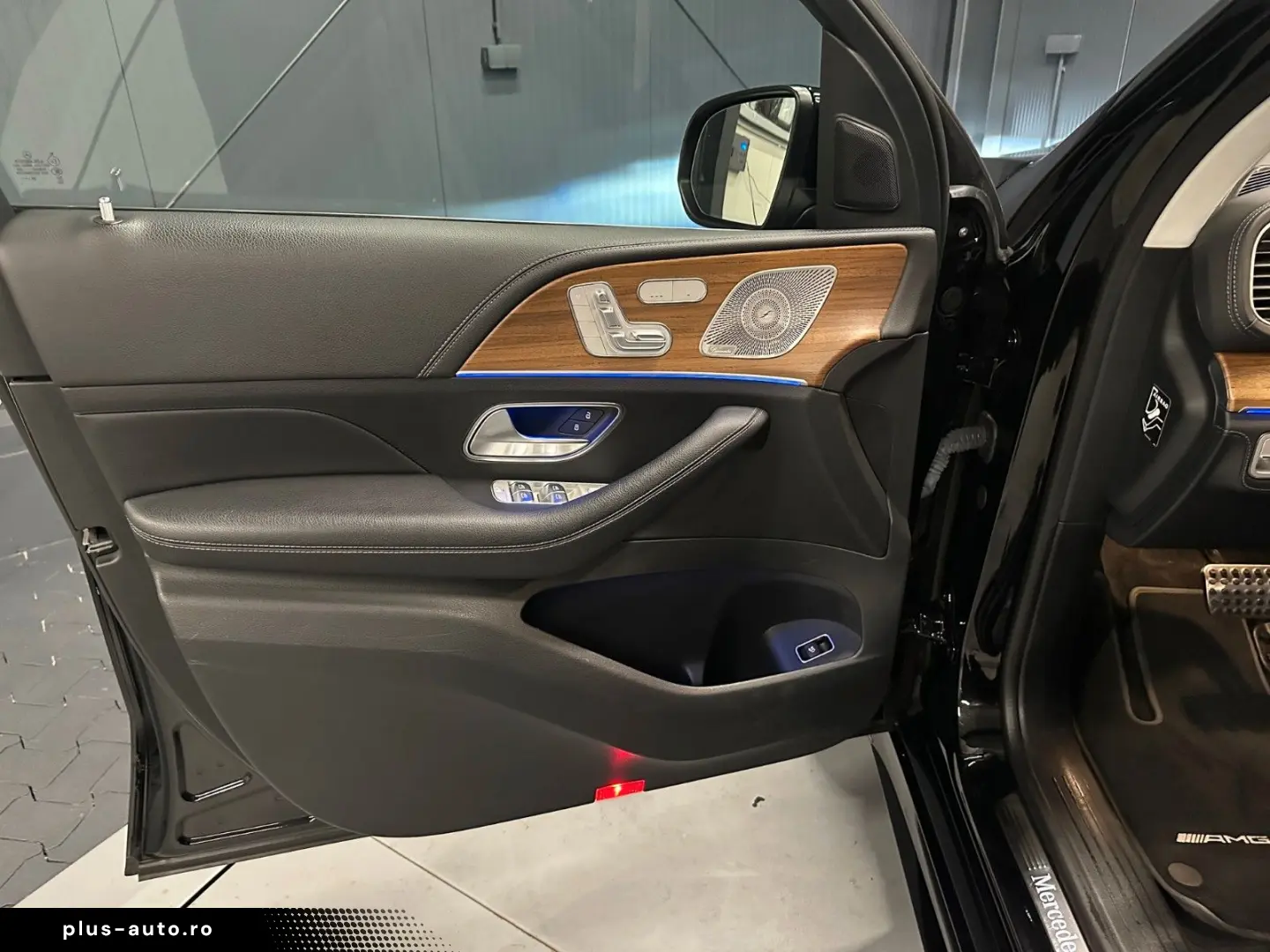 MERCEDES-BENZ GLS 350 d 4Matic AMG 21Zoll Glasdach HIFI HUD