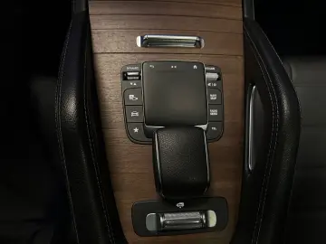 MERCEDES-BENZ GLS 350 d 4Matic AMG 21Zoll Glasdach HIFI HUD