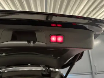 MERCEDES-BENZ GLS 350 d 4Matic AMG 21Zoll Glasdach HIFI HUD