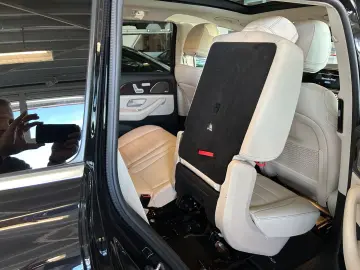 MERCEDES-BENZ GLS 400 d AMG Paket   Standheizung  Pano