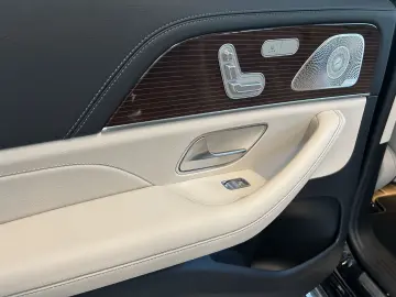 MERCEDES-BENZ GLS 400 d AMG Paket   Standheizung  Pano