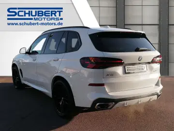 BMW X5 xDrive50e M Pack H&K  360  Jante 22   Carlig