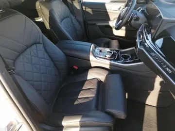 BMW X5 xDrive50e M Pack H&K  360  Jante 22   Carlig