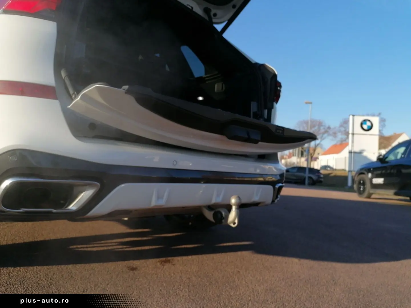 BMW X5 xDrive50e M Pack H&K  360  Jante 22   Carlig