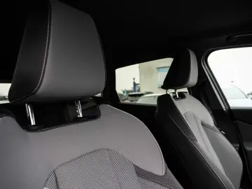 BMW X3 20 xDrive DA DAB PA WLAN NAVI 18