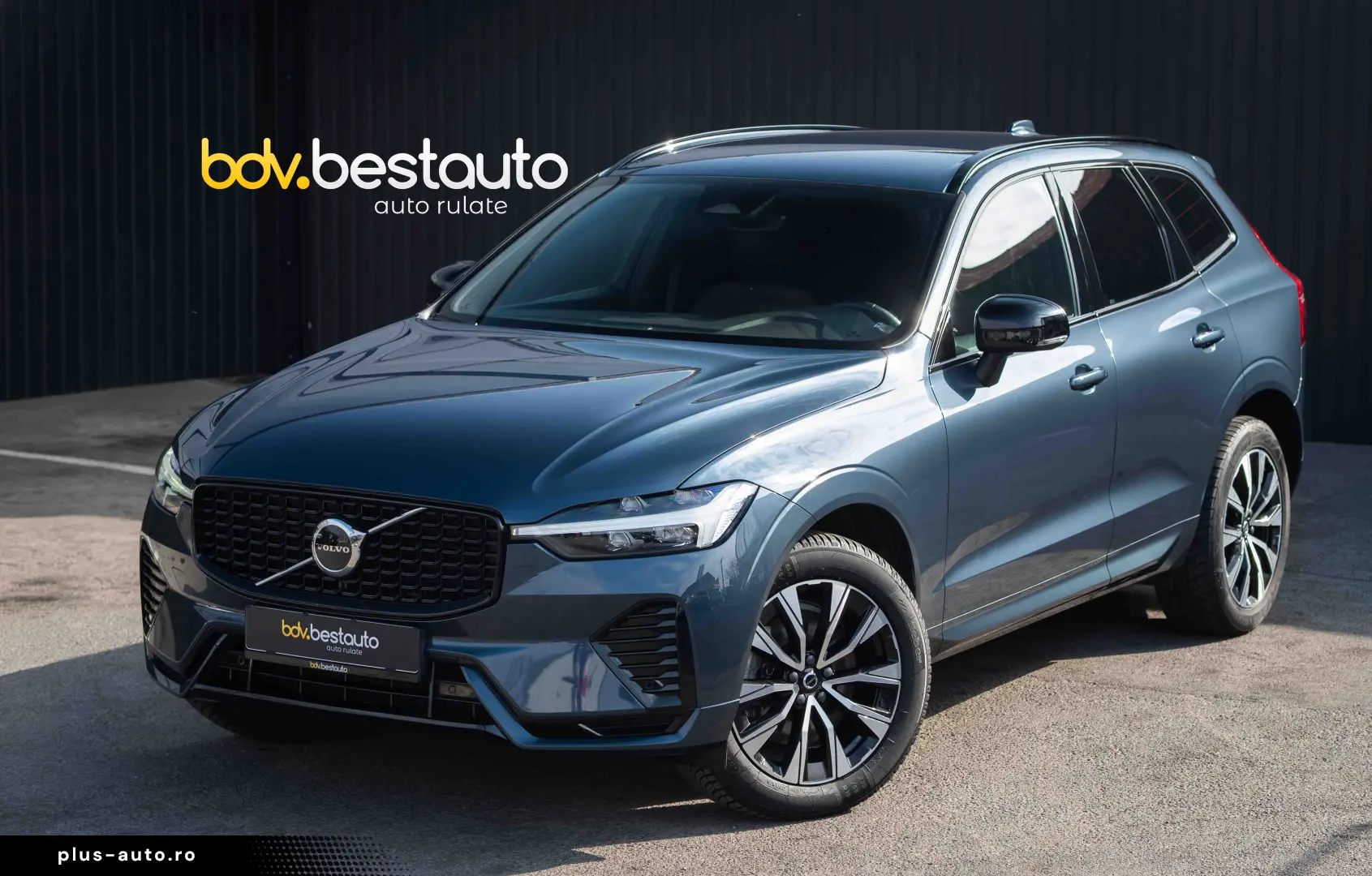 VOLVO XC60 B4 MHEV AT AWD Plus Dark