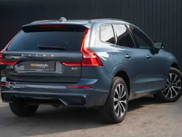 VOLVO XC60 B4 MHEV AT AWD Plus Dark