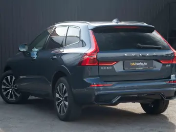 VOLVO XC60 B4 MHEV AT AWD Plus Dark