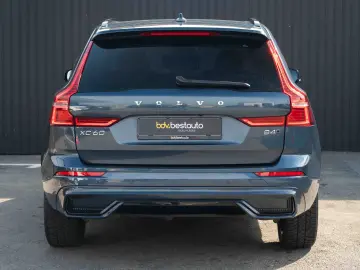 VOLVO XC60 B4 MHEV AT AWD Plus Dark