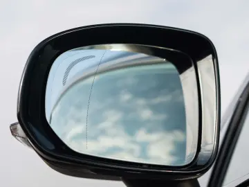 VOLVO XC60 B4 MHEV AT AWD Plus Dark