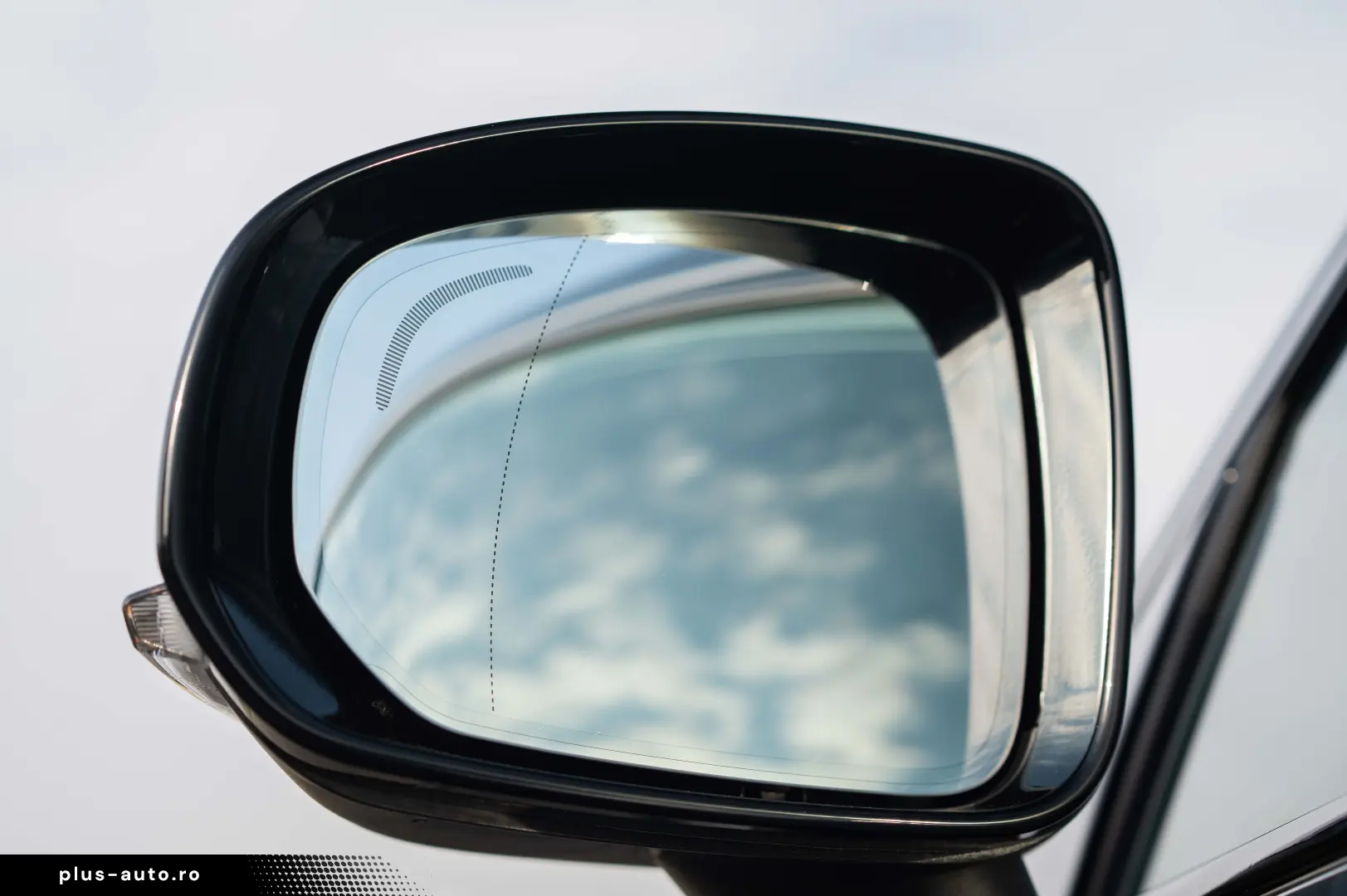 VOLVO XC60 B4 MHEV AT AWD Plus Dark