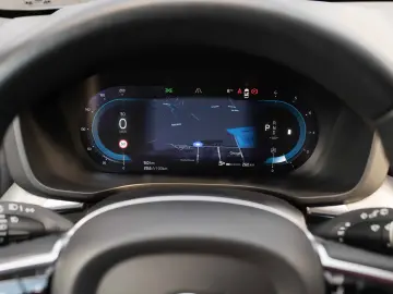 VOLVO XC60 B4 MHEV AT AWD Plus Dark