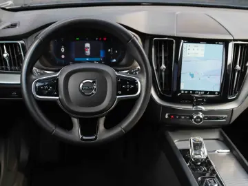 VOLVO XC60 B4 MHEV AT AWD Plus Dark