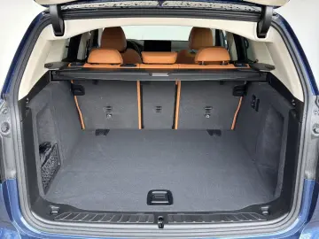 BMW X3 xDrive20dA LiveCock.Laserl.HUD.ACC.AHK.ParkAs