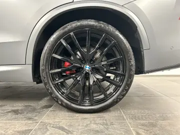 BMW X5 xDrive30d M Sportpaket Pro B&W Pano. AHK DAB