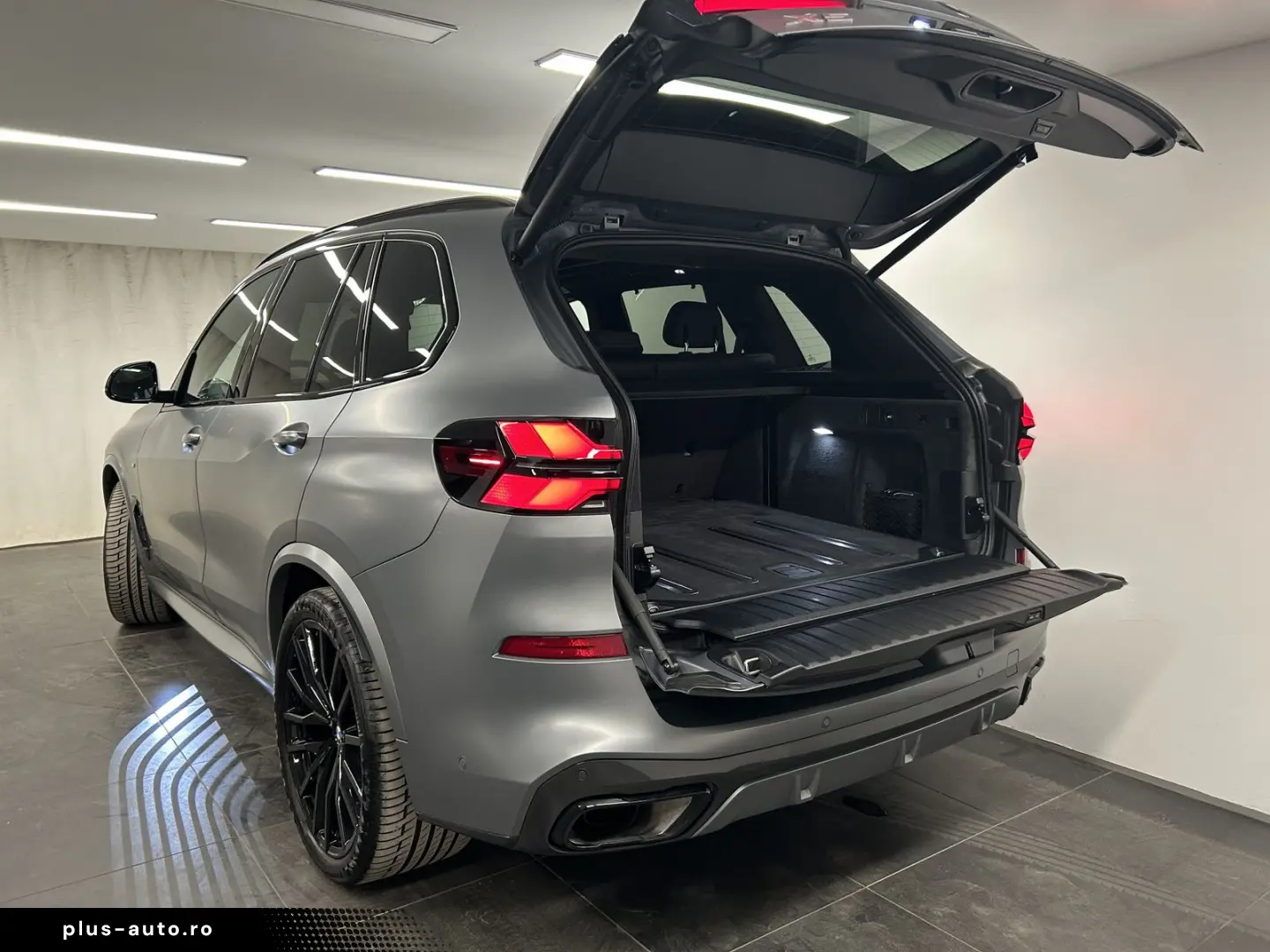 BMW X5 xDrive30d M Sportpaket Pro B&W Pano. AHK DAB