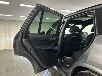 BMW X5 xDrive30d M Sportpaket Pro B&W Pano. AHK DAB