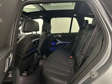 BMW X5 xDrive30d M Sportpaket Pro B&W Pano. AHK DAB