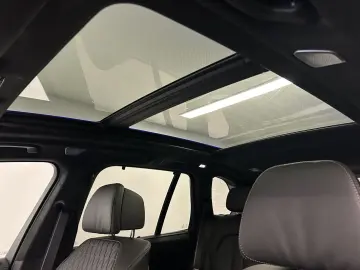 BMW X5 xDrive30d M Sportpaket Pro B&W Pano. AHK DAB