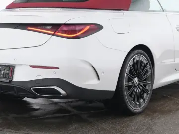 MERCEDES-BENZ CLE 220 d Cabriolet AMG BURM NIGHT DIGI LIGHT