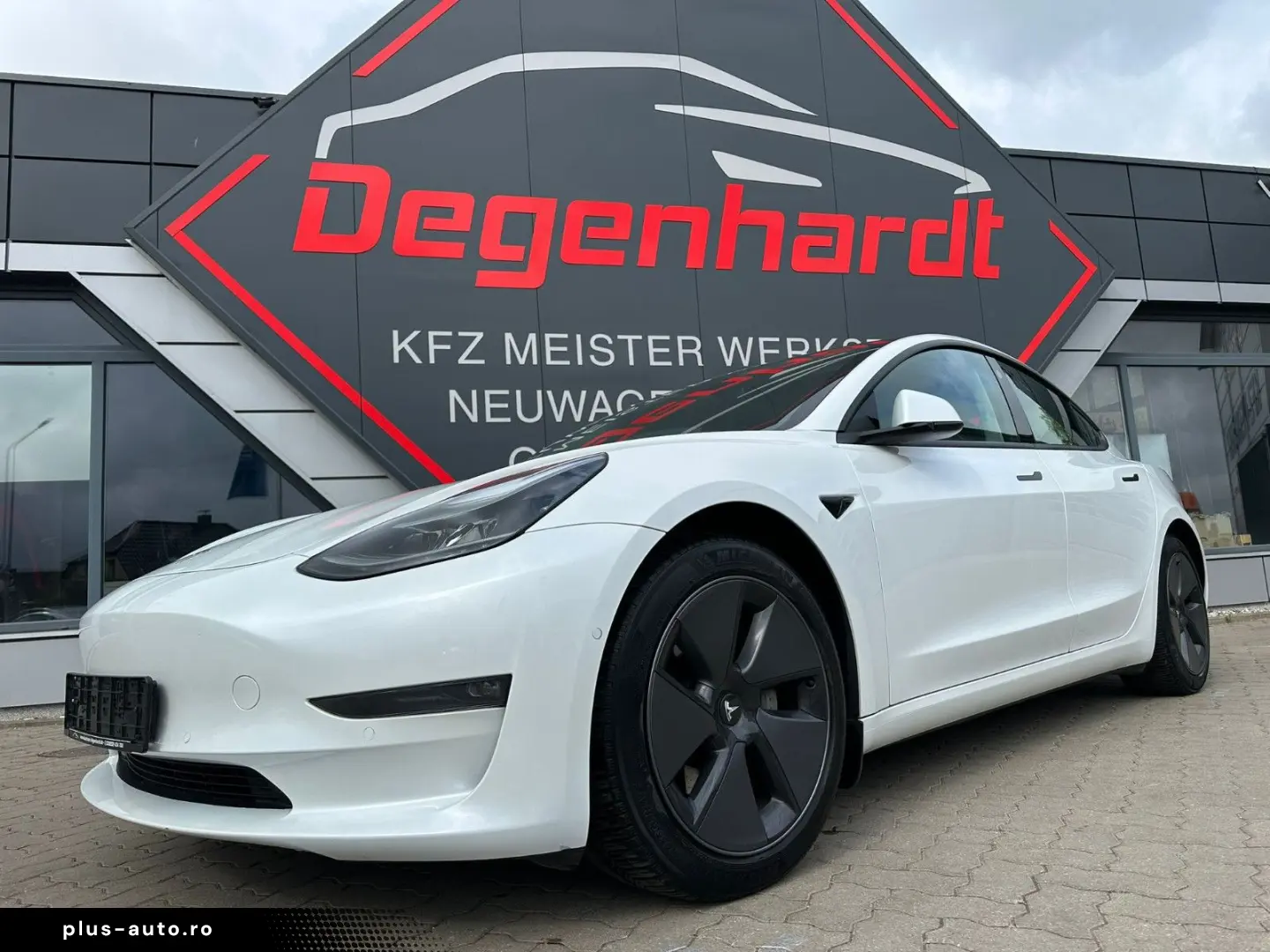 TESLA Model 3 Long Range Dual AWD Facelift Matrix AHK