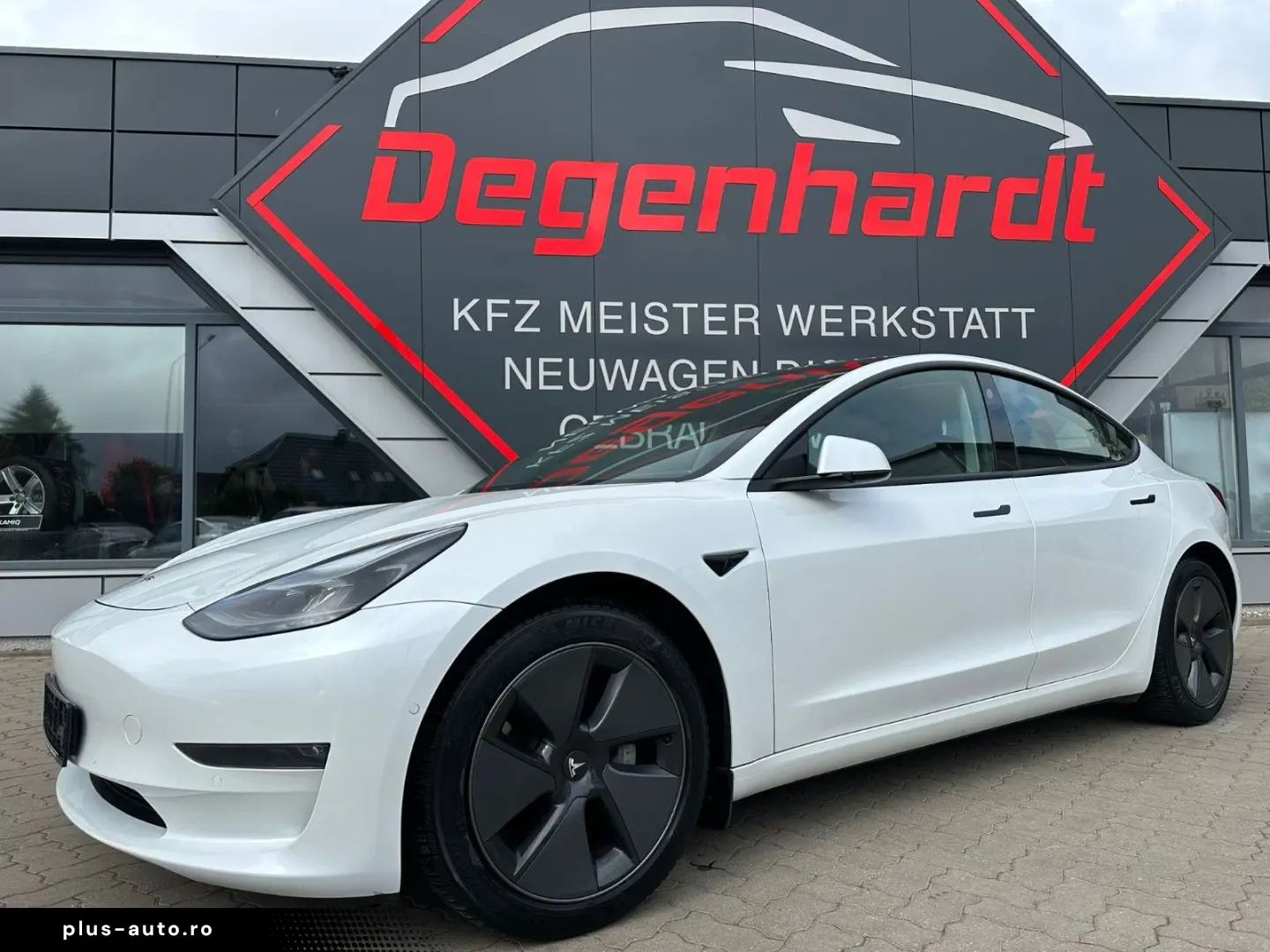 TESLA Model 3 Long Range Dual AWD Facelift Matrix AHK