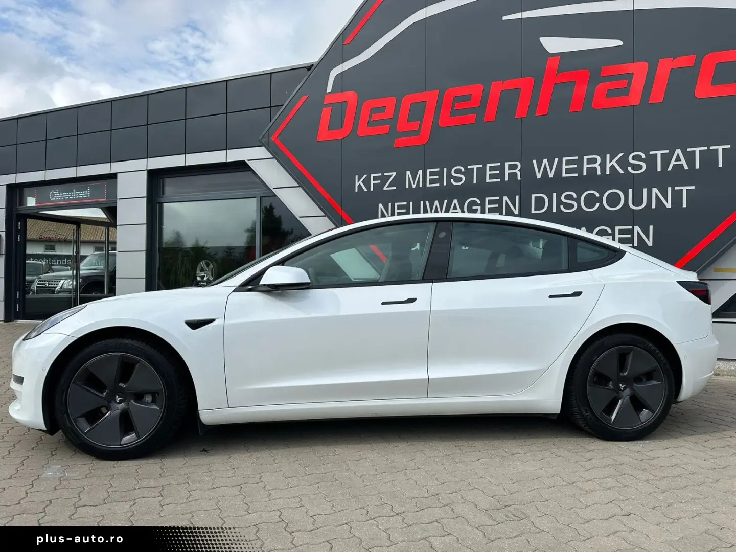 TESLA Model 3 Long Range Dual AWD Facelift Matrix AHK