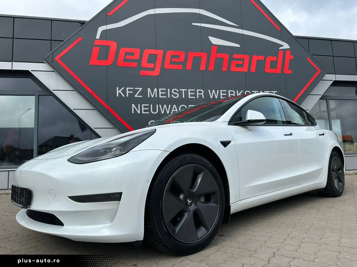 TESLA Model 3 Long Range Dual AWD Facelift Matrix AHK