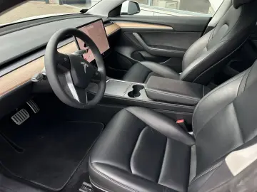 TESLA Model 3 Long Range Dual AWD Facelift Matrix AHK