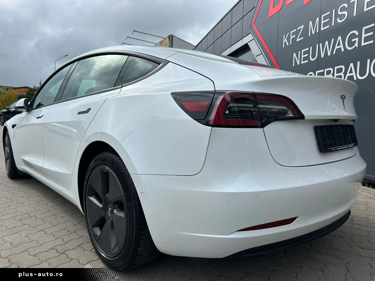 TESLA Model 3 Long Range Dual AWD Facelift Matrix AHK
