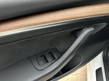 TESLA Model 3 Long Range Dual AWD Facelift Matrix AHK